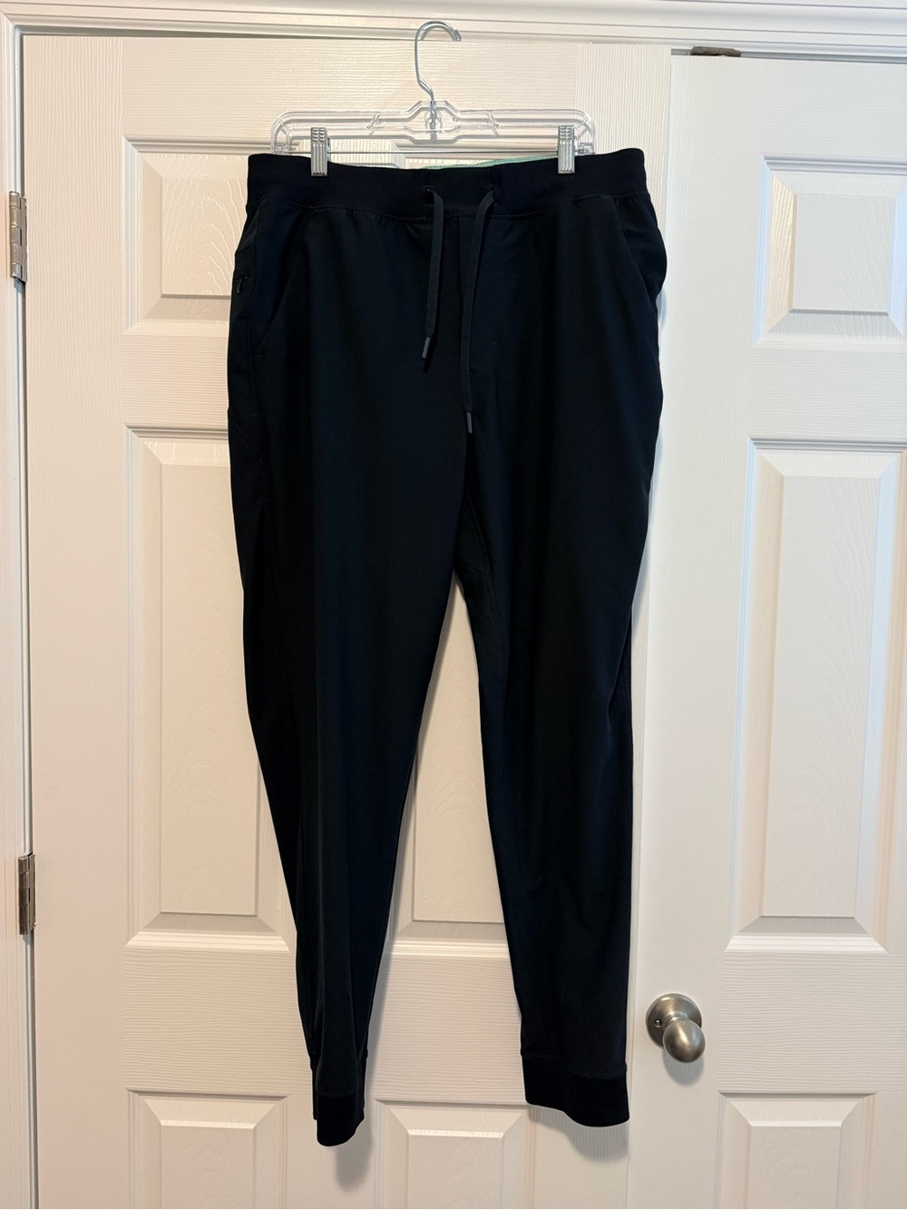 Birddogs Black Men's Joggers with Drawstring